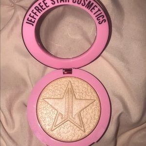 Jeffree Star Highlighter